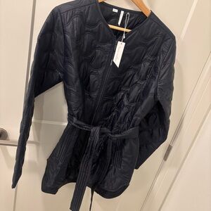 NWT Travis Mathew Saltwater Spray Black Quilted Belted Women's Jacket